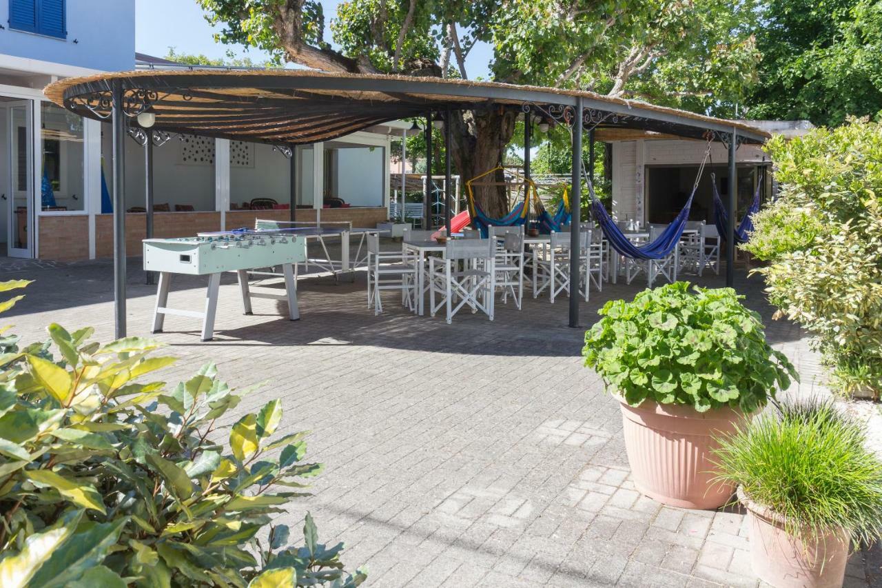 Locanda Villa Fiori 벨레지아아지마리나 외부 사진