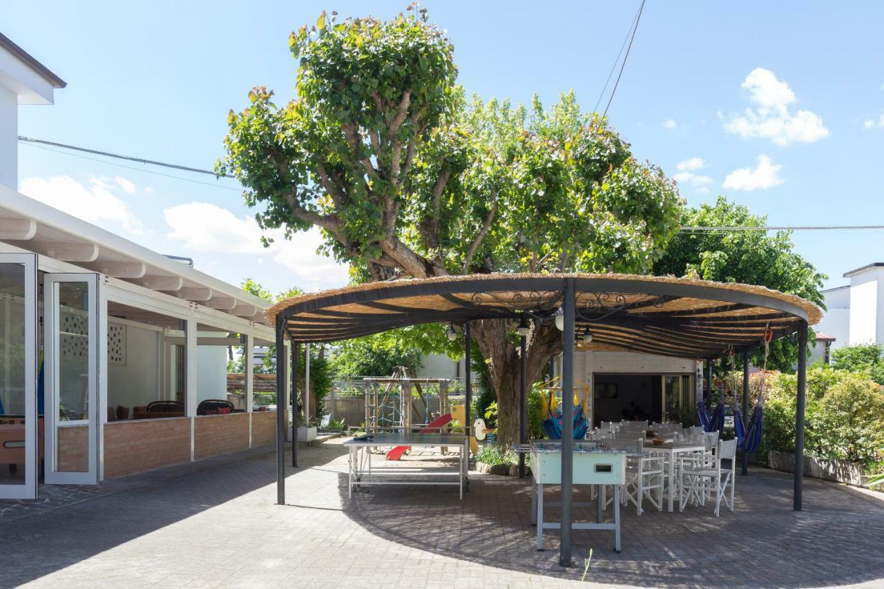 Locanda Villa Fiori 벨레지아아지마리나 외부 사진